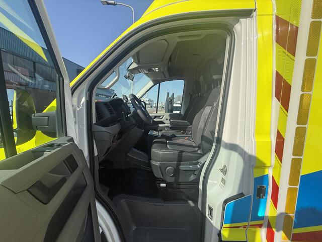 MAN TGE 180 50 180pk Automaat 50 AMBULANCE INCL STRYKER BRANCARD VB Luchtvering