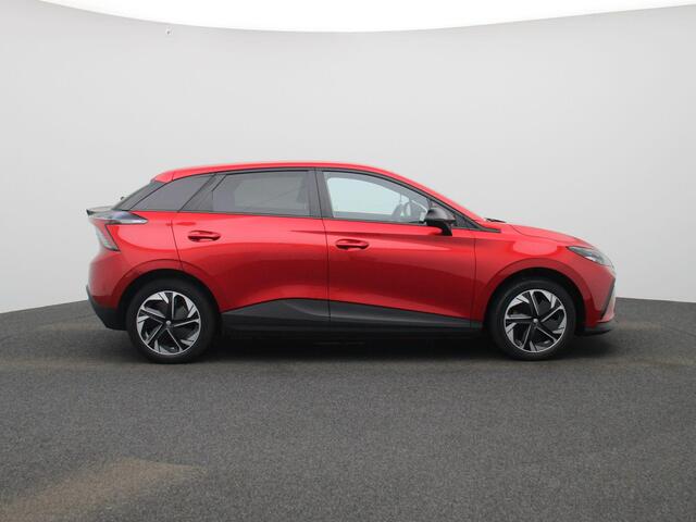 MG 4 MG4 Electric Comfort 64 kWh | Climate Control / ECC | Licht metalen velgen 17 inch | Cruise control Standaard | Stoelverwarming | LED koplampen | Park Distance Control achter | Achteruitrijcamera |