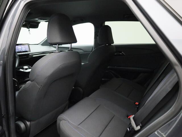 MG 4 MG4 Electric Comfort 64 kWh | Airconditioning | Trekhaak afneembaar | LED koplampen | Park Distance Control achter |