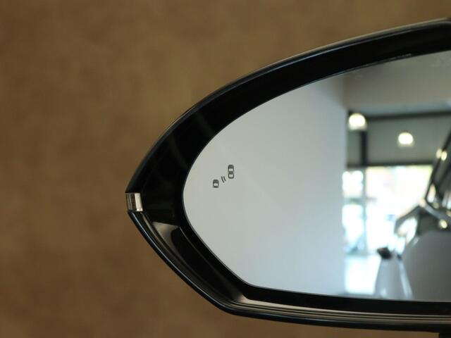 MG 4 MG4 Electric Luxury 64 kWh SOH 96.1%!! - ORIGINEEL NEDERLANDSE AUTO - DODEHOEKDETECTIE - 3 FASE LADEN - STUURVERWARMING - ACHTERUITRIJCAMERA - CRUISE CONTROL ADAPTIEF - CLIMATE CONTROL - FULL-MAP NAVIGATIESYSTEEM - STUUR/VOORSTOELEN VERWARMD