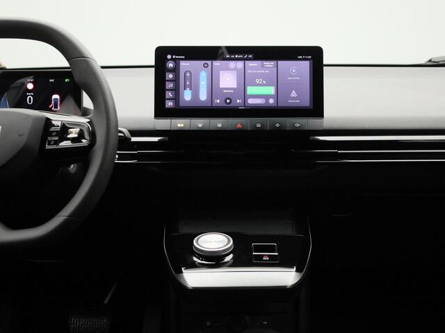 MG 4 MG4 Electric Standard 51 kWh | Climate Control / ECC | Trekhaak afneembaar | Cruise control | LED koplampen | Park Distance Control achter | Zwarte hemel |