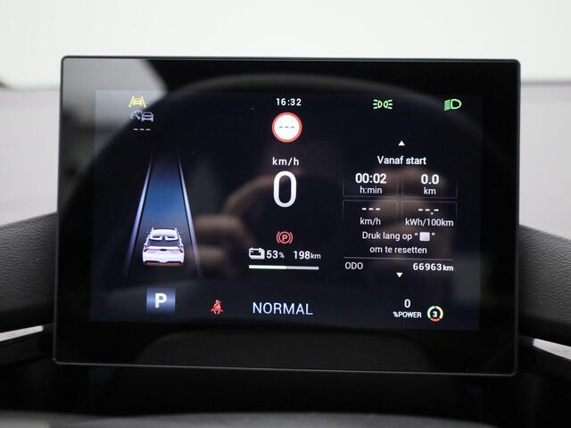 MG 4 MG4 64 kWh Luxury | Climate Control / ECC | Cruise control Adaptive | Connectiviteit af fabriek | Navigatie | Half lederen bekleding| Elektrisch verst. stoelen | Stoelverwarming | LED koplampen | Park Distance Control voor en achter | Achteruitrijcamera |