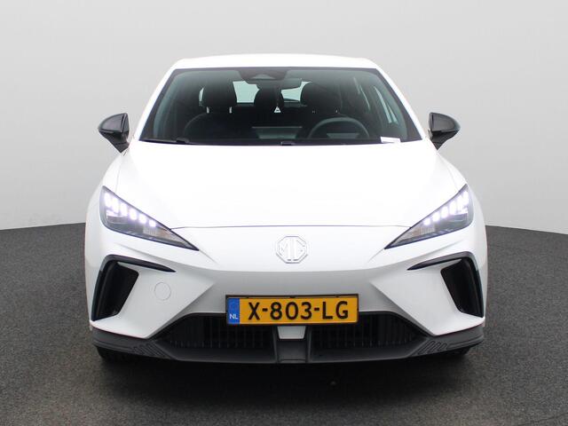 MG 4 MG4 Electric Standard 51 kWh | Climate Control / ECC | Cruise control Standaard | Connectiviteit af fabriek | LED koplampen | Park Distance Control achter |