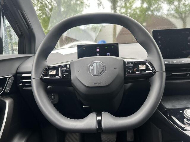 MG 4 MG Electric luxury SOH 97%|360 CAMERA| 7 JAAR MG GARANTIE T/M 02-2031| ELEK. STOEL| DODE HOEK SENSOR| STOEL + STUURVERWARMING| ADAPTIVE CRUISE CONTROL