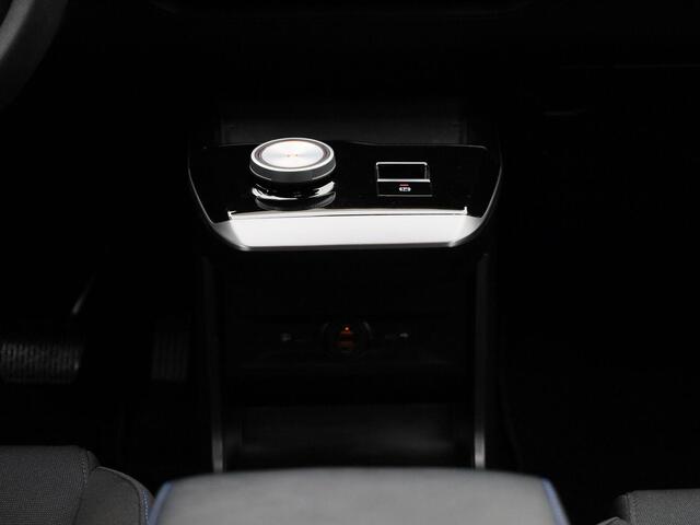 MG 4 MG4 Electric Standard 51 kWh 170PK | Climate Control | Keyless Entry & Start | 17'' Inch Velgen | Parkeersensoren | All Season Banden | Apple CarPlay & Android Auto
