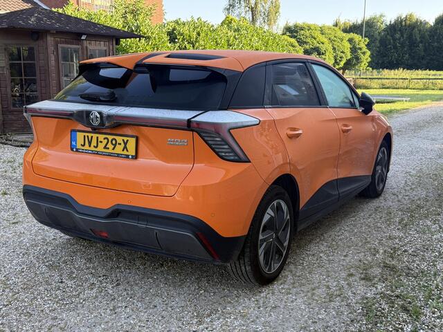 MG 4 MG4 Electric Luxury 64 kWh 204pk 450 KM RANGE