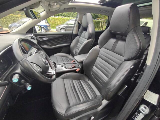 MG EHS LUXURY PHEV
