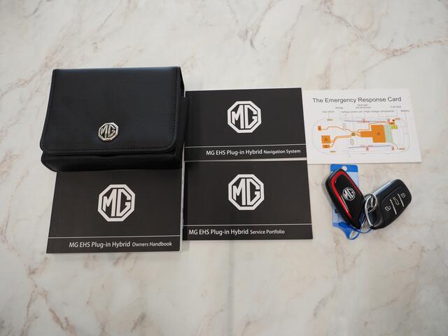 MG EHS 1.5 TGDI Luxury | Panoramadak | Adaptive Cruise | Sportstoelen | 360 | Keyless | Carplay