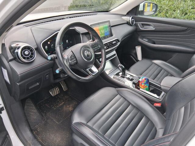 MG EHS 1.5 TGDI Luxury