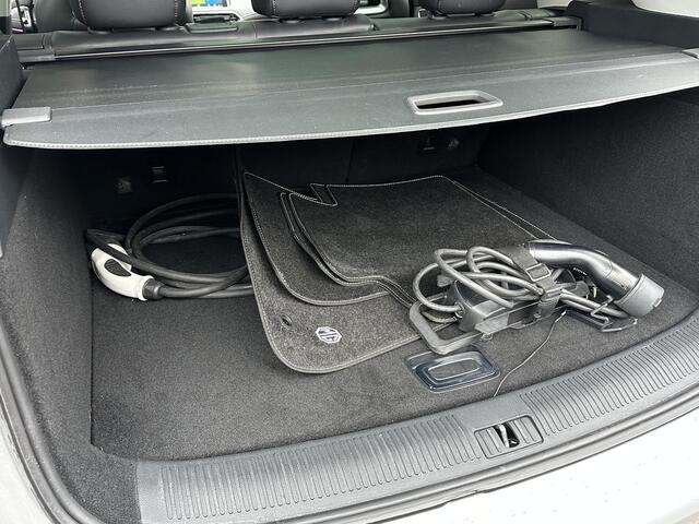 MG EHS 1.5 TGDI Luxury PHEV | MEGA COMPLEET! | TREKHAAK | COMPLETE HISTORIE AANWEZIG | FABRIEKSGARANTIE T/M 11-2030 | 52km WLTP ELECTR RIJBEREIK, TOTAAL RIJBEREIK TOT 1.000km!