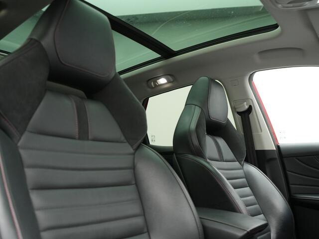 MG EHS 1.5 TGDI Luxury Plug In Hybrid 258pk PHEV | Panodak | Adaptive Cruise | 360 Camera | Lederen Sportstoelen Verwarmd | Sfeerverlichting | Keyless | Apple Carplay | Blis | Navigatie | Virtual | DAB |