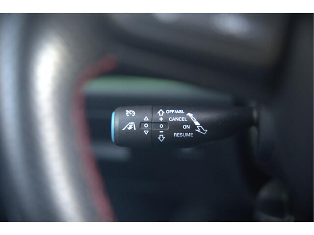 MG EHS 1.5 TGDI Luxury | Panoramadak | Keyless | Fabrieksgarantie | Elektrische Stoelen | Dodehoek Detectie | Navigatie | Adaptive Cruise Control | Stoelverwarming | 360 Camera | Leer | Apple Carplay | B