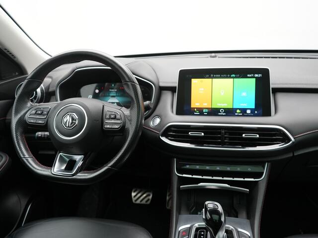 MG EHS 1.5 TGDI Luxury PHEV 258pk Dealer O.H | Trekhaak | Panodak | 360 Camera | Adaptive Cruise | Lederen Sportstoelen Verwarmd | Keyless | Pilot Assist | Blis | Apple Carplay | Virtual | Navigatie | DAB+ | Plug In Hybrid |