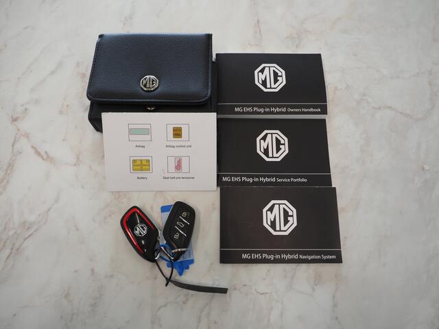 MG EHS 1.5 TGDI Luxury | Panoramadak | Adaptive Cruise | Sportstoelen | 360 | Keyless | Carplay