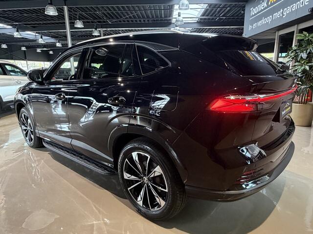 MG EHS 1.5 TGDI Luxury Navigatie Treeplanken Cruise control LMV