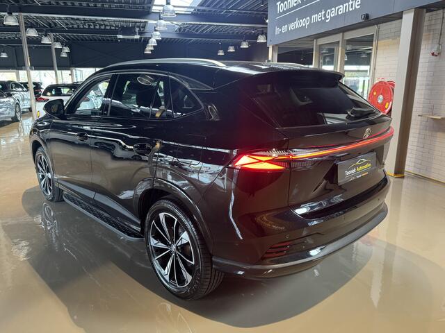 MG MG HS PHEV 1.5 Luxury Navigatie Volleder interieur 19 LMV treeplanken volledig nieuwe auto