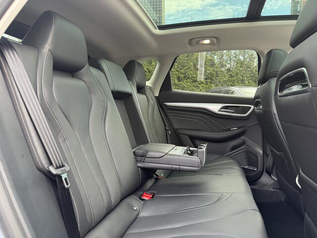 MG Marvel R Luxury 70 kWh Aut., Vol opties! SOH