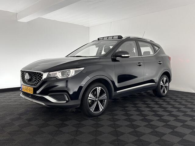 MG ZS EV Luxury 45 kWh (INCL-BTW) *PANO | VOLLEDER | KEYLESS | NAVI-FULLMAP | ADAPTIVE-CRUISE | CAMERA | APP-CONNECT | DAB | LANE-ASSIST | SPORT-SEATS | 17"ALU*