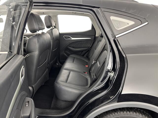 MG ZS EV Luxury 45 kWh (INCL-BTW) *PANO | VOLLEDER | KEYLESS | NAVI-FULLMAP | ADAPTIVE-CRUISE | CAMERA | APP-CONNECT | DAB | LANE-ASSIST | SPORT-SEATS | 17"ALU*