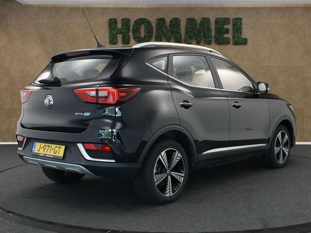 MG ZS EV Luxury 45 kWh - ORIGINEEL NEDERLANDSE AUTO - PANORAMADAK - ADAPTIEVE CRUISE CONTROL - APPLE CARPLAY/ANDROID AUTO - KEYLESS ENTRY/START - DODEHOEKDETECTIE - LEDEREN BEKLEDING - VOORSTOELEN VERWARMD