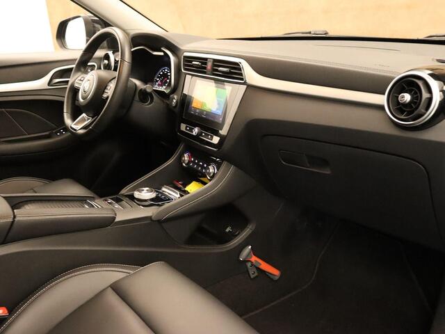MG ZS EV Luxury 45 kWh - ORIGINEEL NEDERLANDSE AUTO - PANORAMADAK - ADAPTIEVE CRUISE CONTROL - APPLE CARPLAY/ANDROID AUTO - KEYLESS ENTRY/START - DODEHOEKDETECTIE - LEDEREN BEKLEDING - VOORSTOELEN VERWARMD