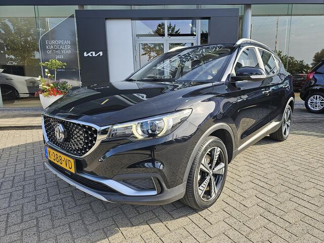 MG ZS EV Luxury 45 kWh | Trekhaak | Navigatie | ¤ 2000,- Inruilpremie ! |