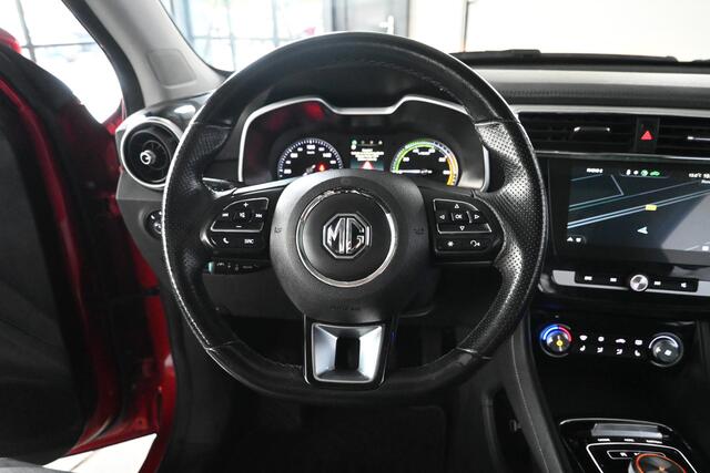 MG ZS MG EV Luxury 45 kWh Apple CarPlay Navigatie Adaptieve Cruise Panoramadak Inruil Mogelijk!
