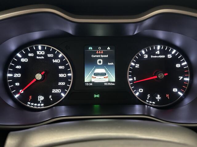 MG ZS 1.5 APPLE CARPLAY NAVIGATIE BLUETOOTH LED VERLICHTING LM VELGEN 17 INCH PARKEERSENSOREN ACHTER ZEER NETTE STAAT