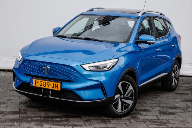 MG ZS EV Standard Range Luxury 50 kWh SOH 91% Panoramdak/ Leer/ 17" Lmv/ Stoelverwarming/ Adapt. cruise/ Camera/ Carplay