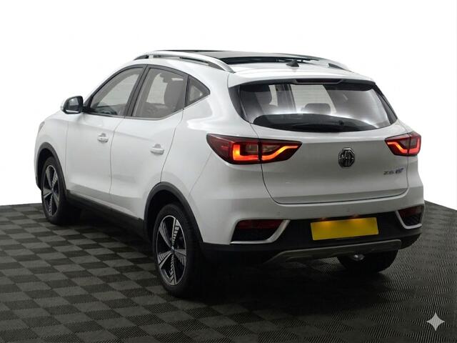 MG ZS MG EV Luxury 45 kWh Aut- SOH 94%, Dealer Onderhouden, Fabrieksgarantie, Panoramadak, Leder Interieur
