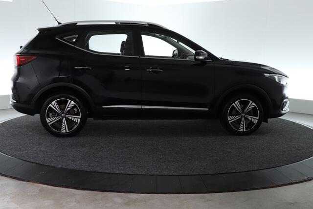 MG ZS MG EV Luxury 45 kWh | PANO-DAK | CARPLAY |