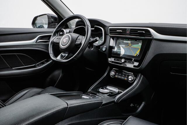 MG ZS MG EV Luxury 45 kWh Panoramdak/ Leer/ 17" Lmv/ Stoelverwarming/ Adapt. cruise/ Camera/ Carplay