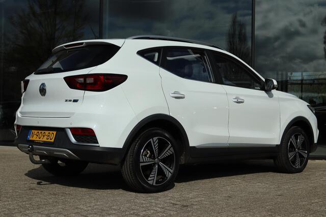 MG ZS MG EV LUXURY 45KWH | PANO | ADAPT. CRUISE | CARPLAY | CAMERA | TREKHAAK | LED | LEDER