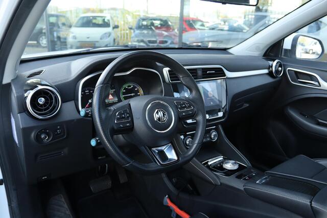 MG ZS MG EV LUXURY 45KWH | PANO | ADAPT. CRUISE | CARPLAY | CAMERA | TREKHAAK | LED | LEDER