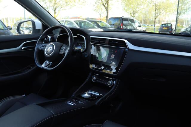 MG ZS MG EV LUXURY 45KWH | PANO | ADAPT. CRUISE | CARPLAY | CAMERA | TREKHAAK | LED | LEDER