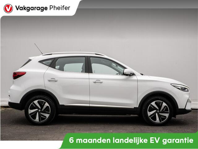 MG ZS MG EV Long Range Luxury 70 kWh SOH 97% Panoramdak/ Leer/ 17" Lmv/ Stoelverwarming/ Adapt. cruise/ Camera/ Carplay