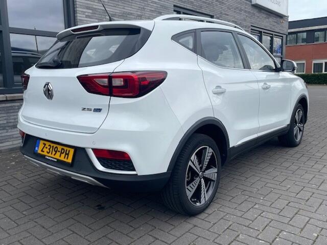 MG ZS EV Luxury 45kWh