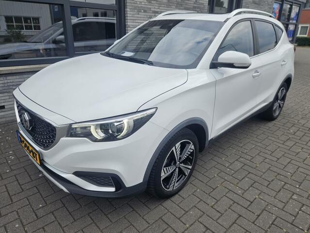 MG ZS Luxe 45 kWh