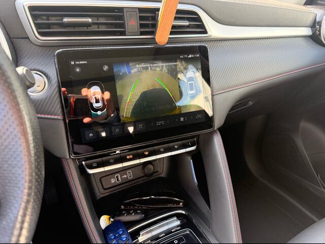 MG ZS MG EV EV Long Range Luxury 70 kWh / Panoramadak / Camera / Leder / CarPlay / Keyless / 17'' / Stoelverwarming / Dodehoek / DAB / ACC