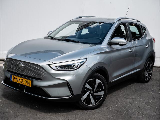 MG ZS EV Standard Range Luxury 50 kWh SOH 89% Panoramadak/ 360 Camera/ Blindspot/ Leer/ Stoelverwarming/ Carplay
