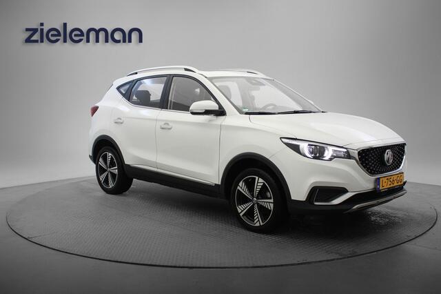 MG ZS Luxury 45 kWh - Carplay, Panorama, Leer, Camera, Stoelverw.