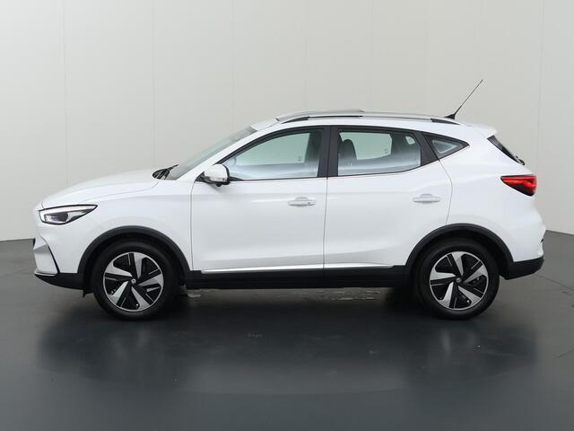 MG ZS MG EV EV Long Range Luxury 70 kWh | Trekhaak | Panoramadak | 360° Camera | Cruise Control Adaptief | Lederen Interieur | Stoel/Stuurverwarming | Keyless Entry/Go | Navigatie |