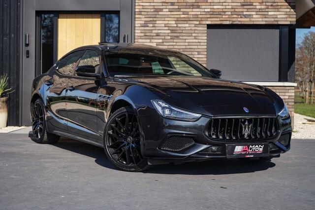 Maserati GHIBLI 2.0 MHEV GranSport GT 330PK Pano/B&W/21"/Sport-seats/Full-Nero