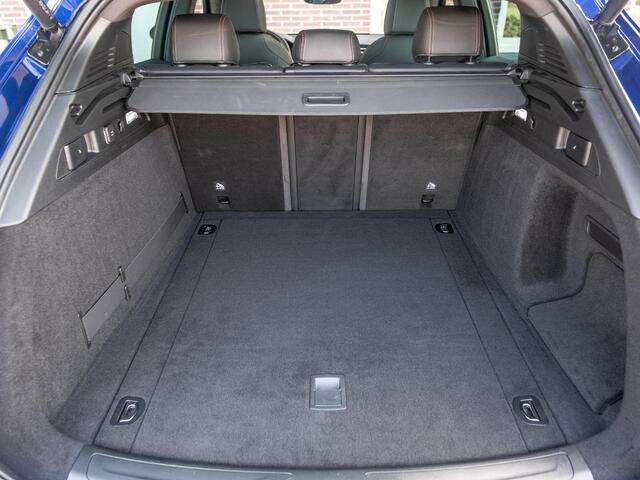 Maserati Grecale AWD Folgore 105kWh | Volleder | Sonus Faber Surround | 360cam | HUD | Panoramadak | Adap Cruise | Elek klep | 4-zone ECC | Carbon | Achterbankverwarming | Elek Garagedeur opener