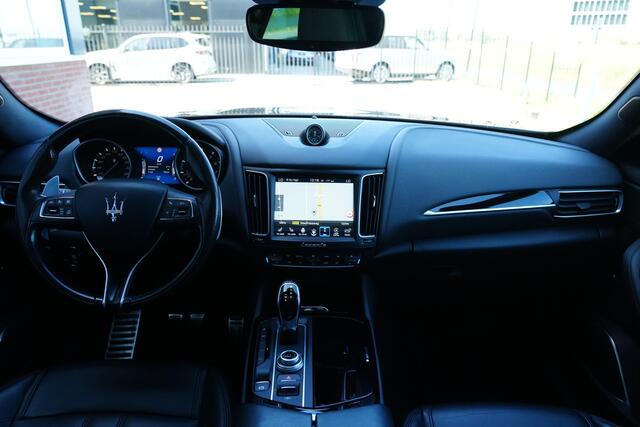 Maserati Levante 3.0 V6 AWD GranSport 350pk Panoramadak/Stoelverwarming/Camera