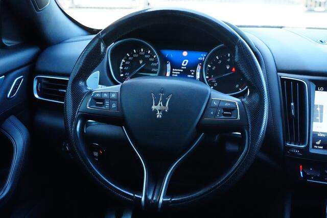 Maserati Levante 3.0 V6 AWD GranSport 350pk Panoramadak/Stoelverwarming/Camera