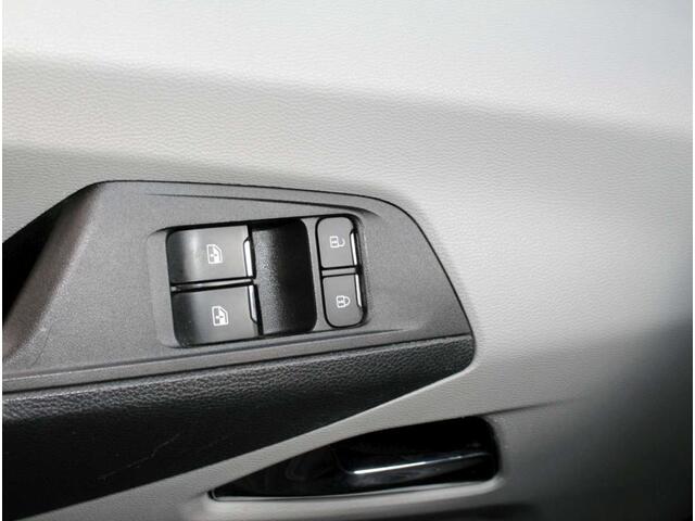 Maxus eDELIVER 9 L3 65 kWh Elektrische Bakwagen Laadklep