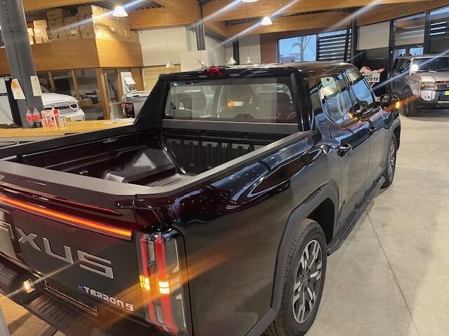 Maxus eTERRON 9 eTerron 9 102 kWh 4X4 VOLLEDIG ELECTRISCH 5 PERS 3500 KG TREKGEWICHT GARANTIE ¤ 69.500 EXCL Unieke EV 4X4 en 3500 TREKGEWICHT 480 km bereik mag in elke MILIEU ZONE ideale bedrijfsauto met unieke mogelijkheden DIRECT LEVERBAAR RIJKLAAR