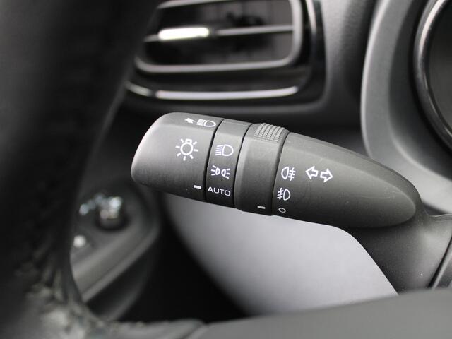 Mazda 2 Hybrid 1.5 Agile | Comfort pakket | 15" LM | Stoelverwarming | Apple Carplay / Android Auto |