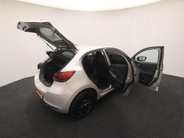 Mazda 2 1.5 SkyActiv-G Homura automaat met all-weather banden : dealer onderhouden